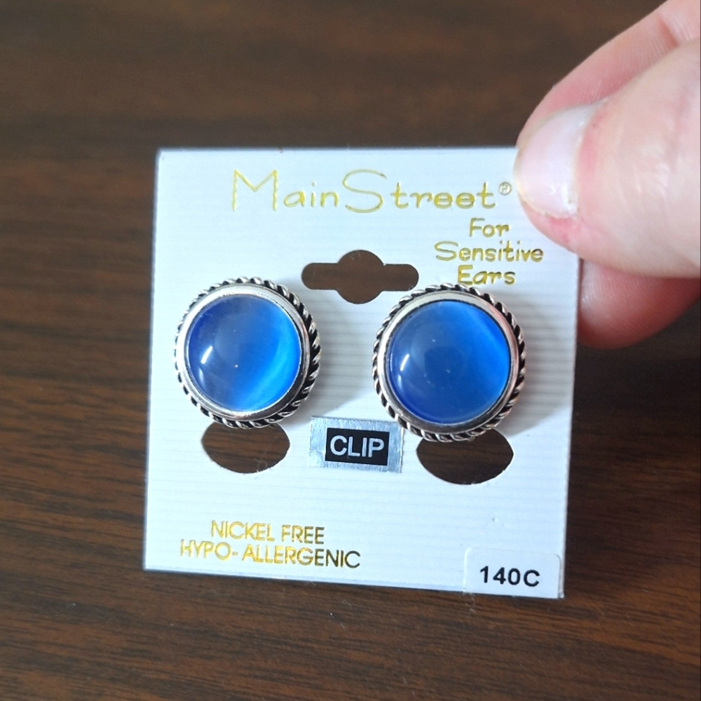 Main Street blue round clip on earrings